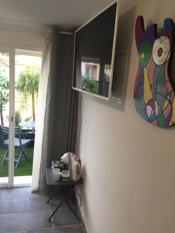 오바뉴 Chez Sandy B&B 외부 사진